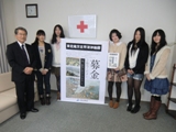 仁愛女子短期大学学生会は、日本赤十字社福井県支部を訪れ、義援金をお渡しさせていただきました。
