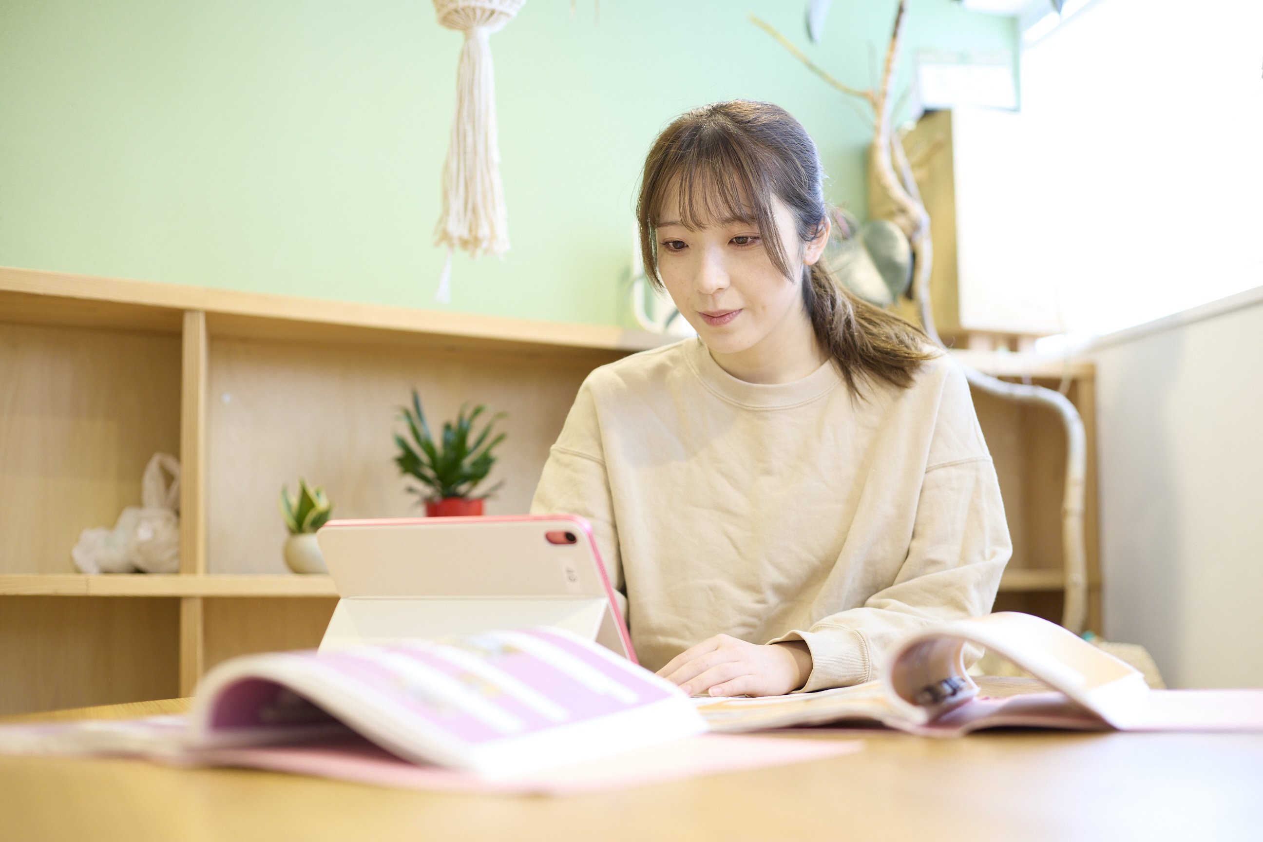 ４大卒の方よりも早く社会や現場に出たことのメリットを感じることはありますか？