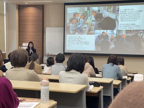 開学60周年記念シンポジウム「これからの保育のあり方を展望する」を開催しました