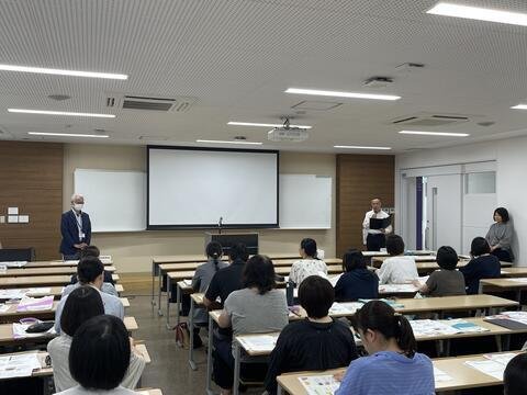 県内家庭科の先生対象の講習会が本学で開催されました
