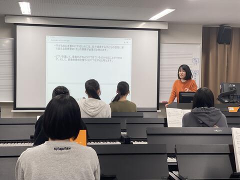 来年度の入学生を対象に個別ピアノレッスンを開催しました!