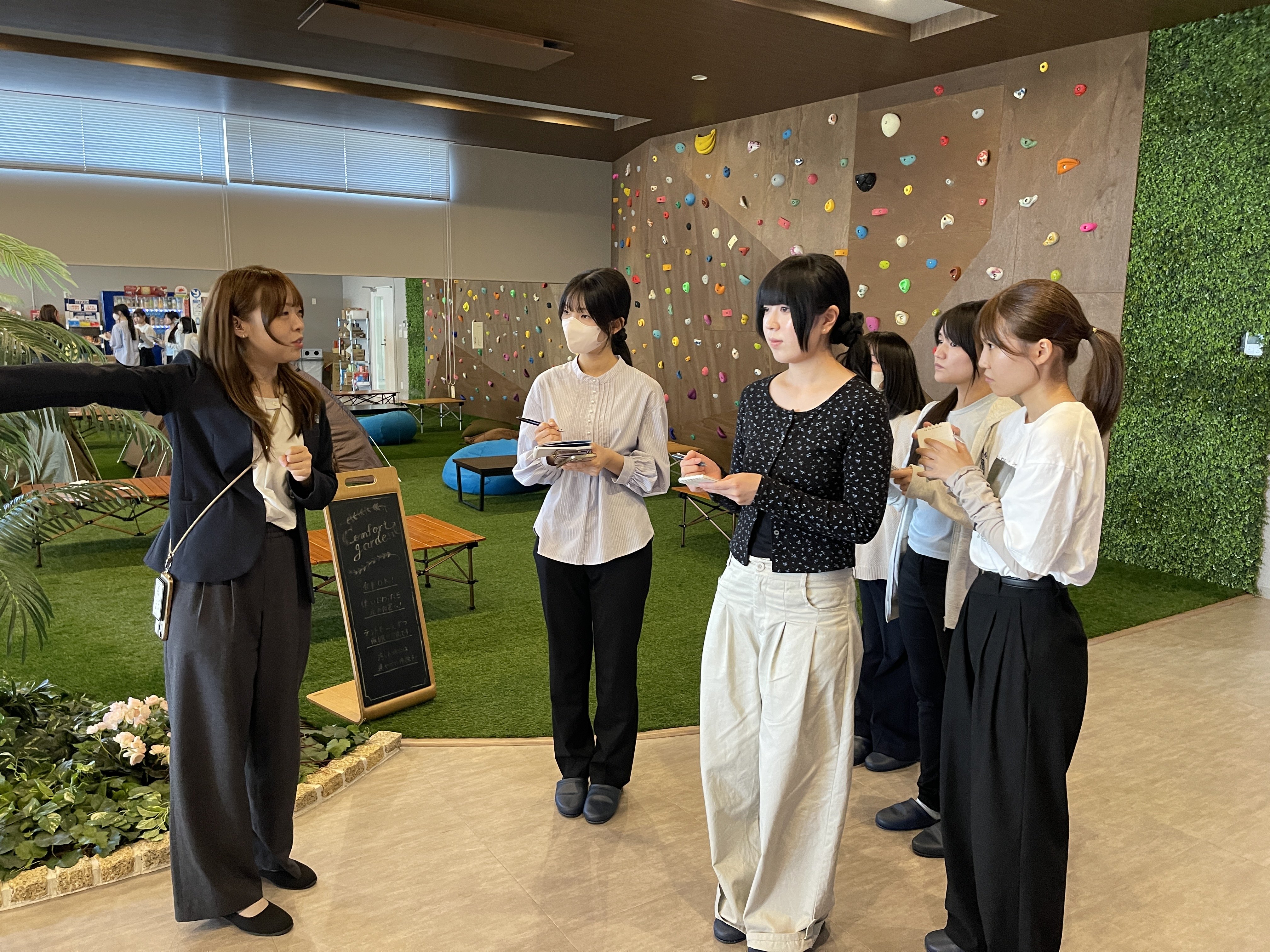 【就職】企業見学ツアーを開催しました！