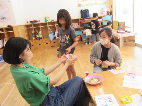 附属幼稚園バザーのお手伝い