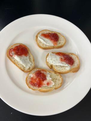 サトイモクリームチーズいちご (1).jpg