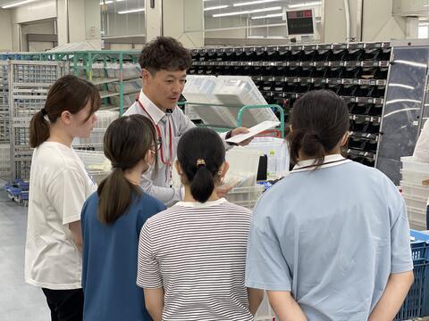 ①企業見学バスツアーを実施しました【日本郵便編】